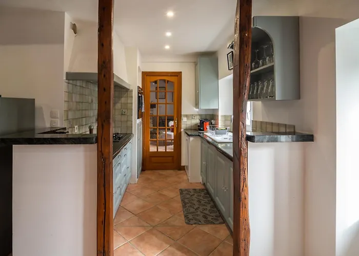 Les Pierres De Fonfage فيلة Boissezon