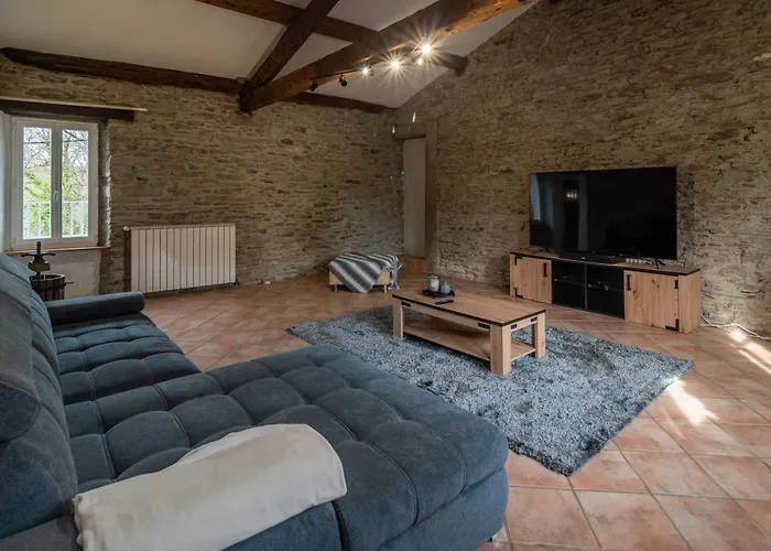 فيلة Les Pierres De Fonfage