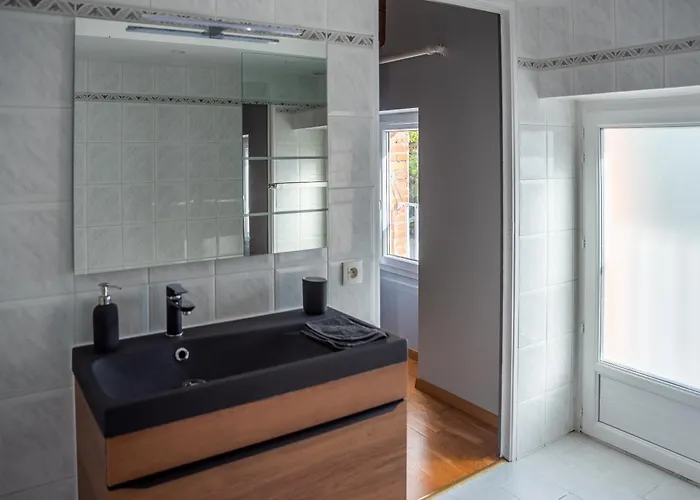 Les Pierres De Fonfage فيلة