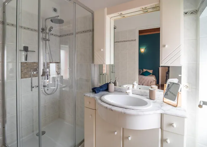 فيلة Les Pierres De Fonfage Boissezon