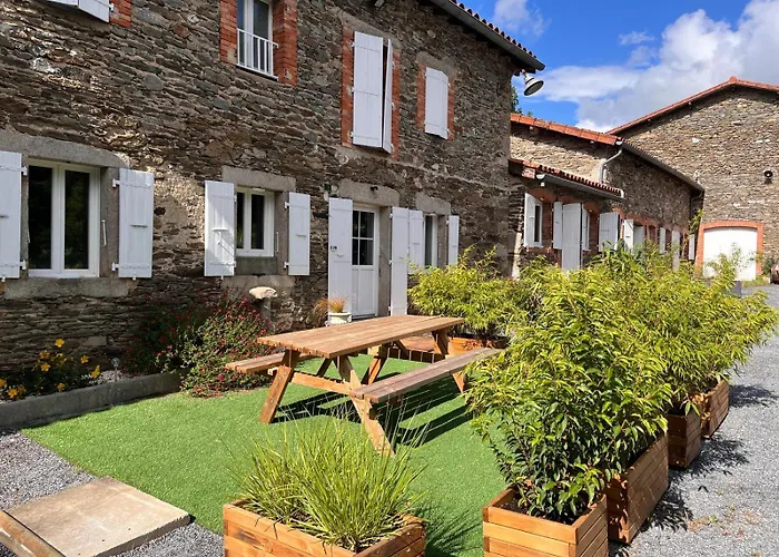 Les Pierres De Fonfage Boissezon