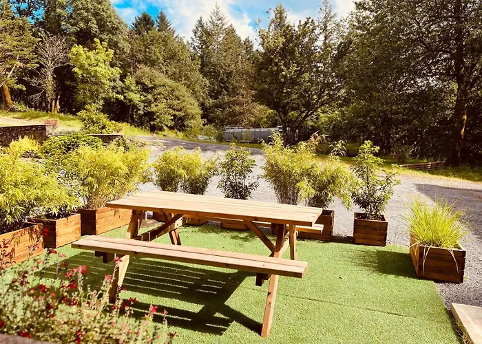 فيلة Les Pierres De Fonfage Boissezon