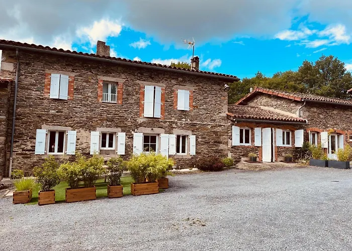 Les Pierres De Fonfage فيلة *