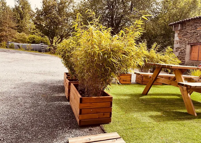 Les Pierres De Fonfage فيلة *